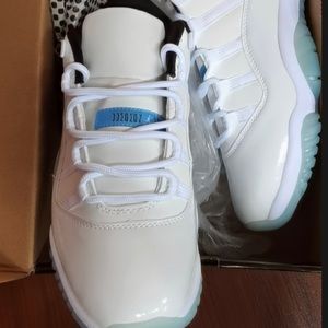 Jordan 11 Legend blue Lows